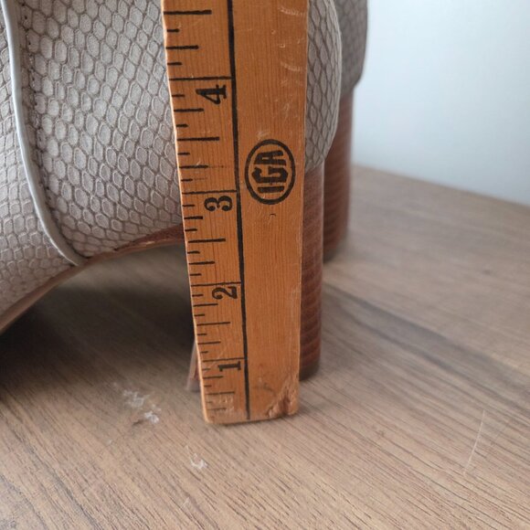 EUC LIKE NEW NYDJ CASSEY LEATHER STACKED HEELS SNAKESKIN TEXTURE BOOTS SIZE 10 - Picture 15 of 16